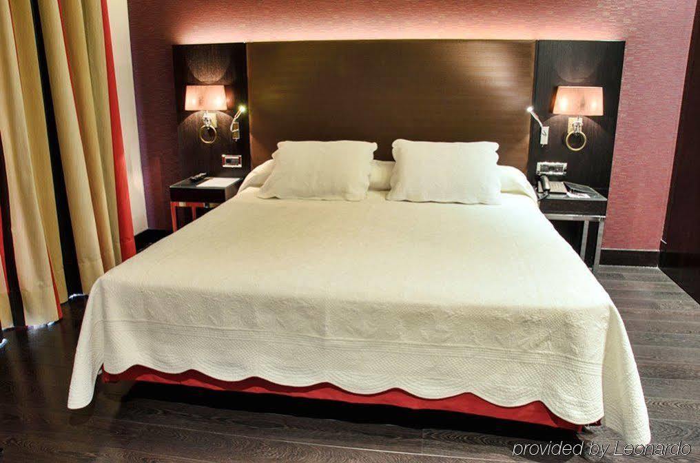 Hotel Boutique Gareus Вальядолид Экстерьер фото